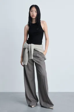 Top punto fino canalé de Mango en Tops para argentina