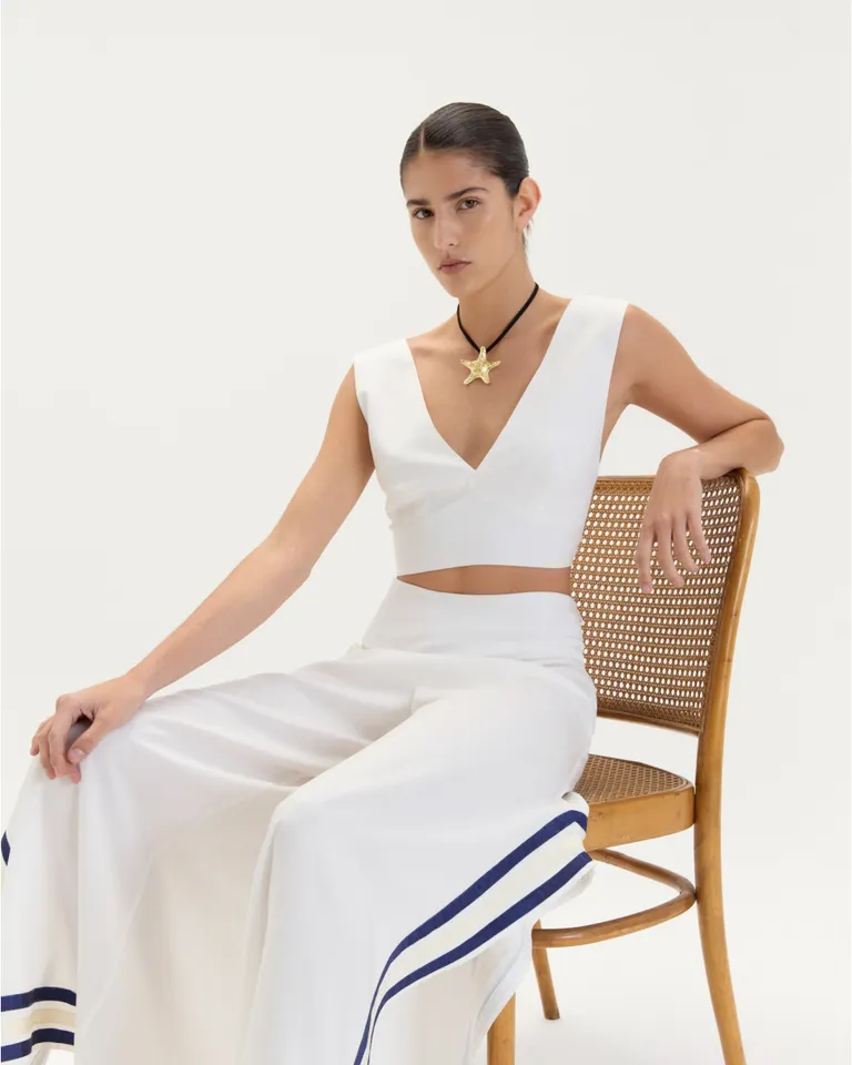 Top de verano olivia en color naranja, con diseño de escote recto y espalda abierta de Blue Sheep en Tops para argentina