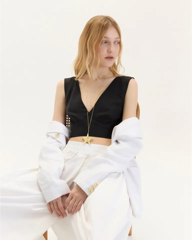 Top de verano olivia en color naranja, con diseño de escote recto y espalda abierta de Blue Sheep en Tops para argentina