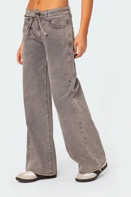 Jeans tiro bajo lavado anudado de Edikted en Pantalones para argentina