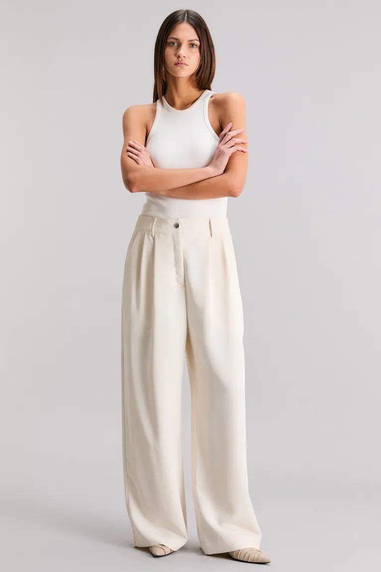 Pantalón elegante de tiro alto y corte oversized en tejido sastrero de Kosiuko en Pantalones para argentina