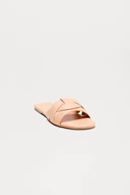 Sandalias nessa slipon camel de Fashion Nova en Sandalias para argentina