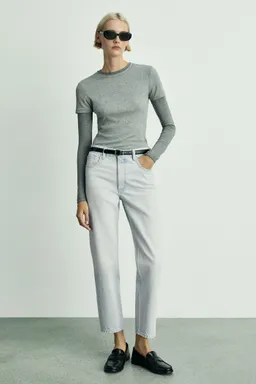 Jeans newmom confort tiro alto de Mango en Pantalones para argentina
