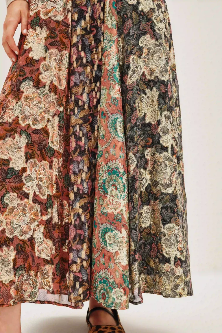 Falda larga amplia con recortes y estampados variados de diseño fluido de Rapsodia en Faldas para argentina