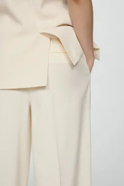 Pantalón culotte pinzas de Mango en Pantalones para argentina