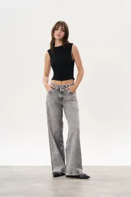 Jean denim grey acid ancho de Magda en Pantalones para argentina