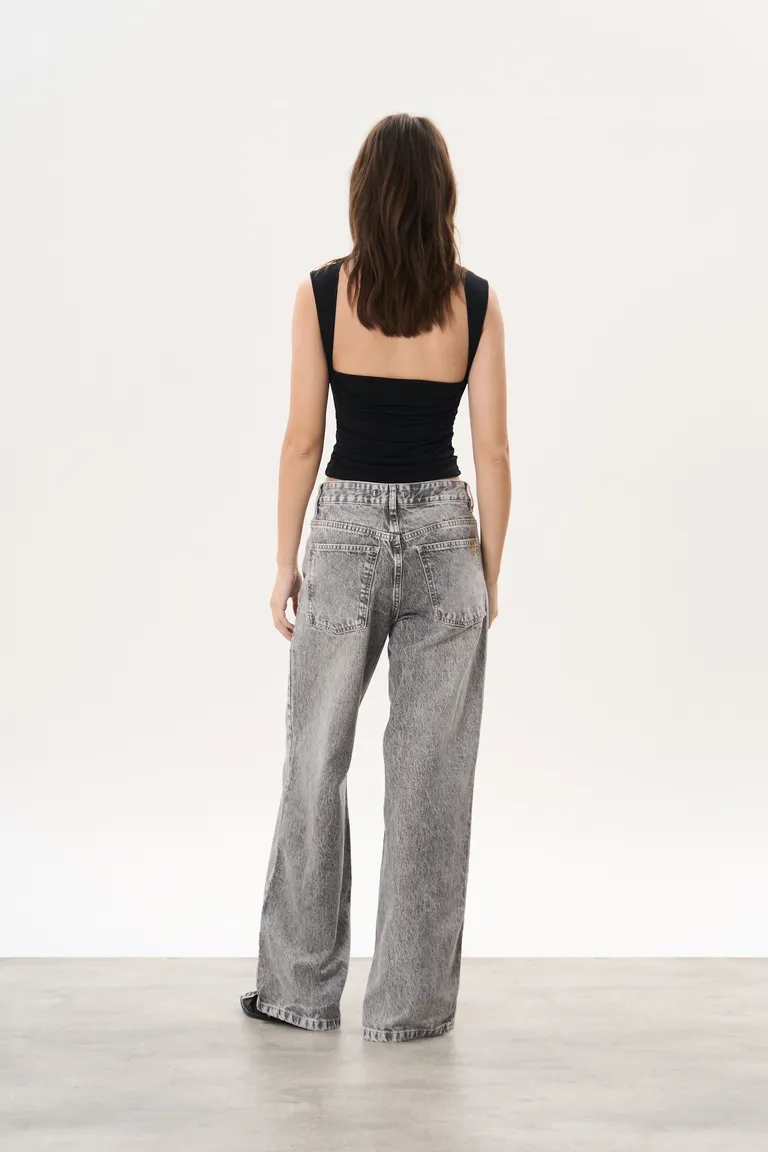Jean denim grey acid ancho de Magda en Pantalones para argentina