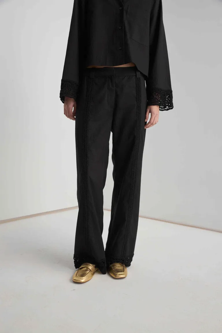 Pantalón de corte elegante y detalles originales de Prüne en Pantalones para argentina