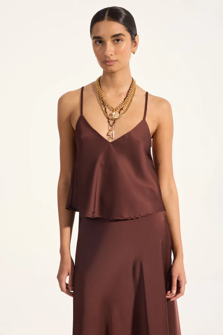 Top de seda sin mangas con escote en V y espalda abierta en tono marrón de Portsaid en Tops para argentina