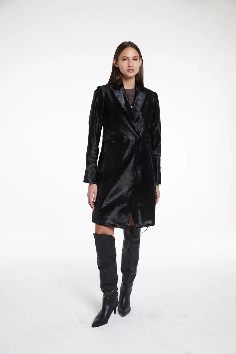 Tapado largo con solapas y cierre frontal de corte recto de Justaosadia en Tapados para argentina