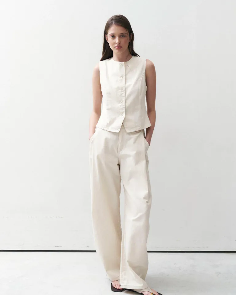 Chaleco blanco de cuello redondo y botones a tono para mujer de Sky en Chalecos para argentina