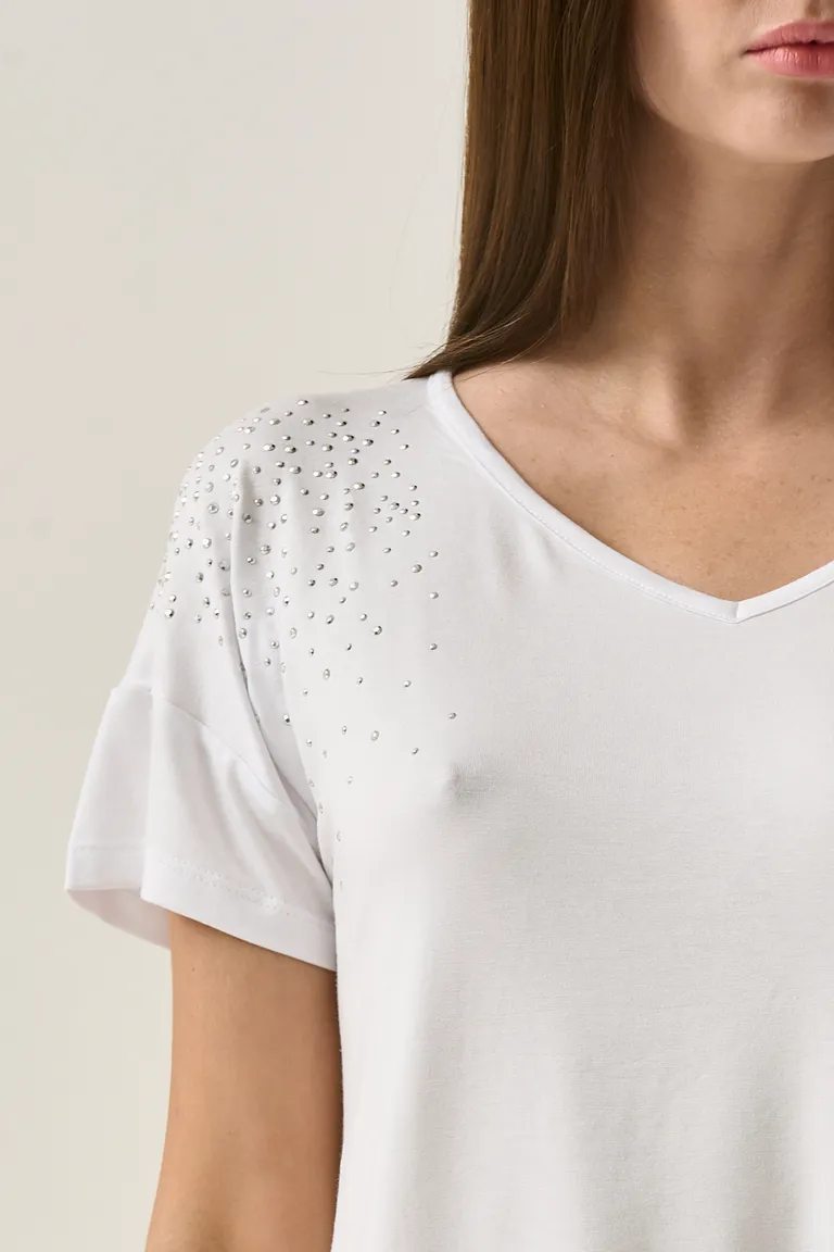 Remera Vega - Diseño en V con apliques de strass en los hombros de Sweet en Remeras para argentina