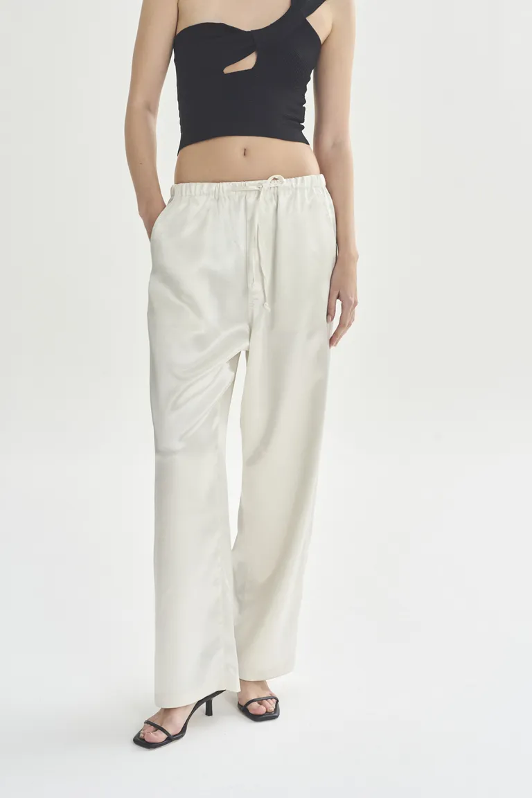 Pantalones rectos de cintura alta - Prenda versátil y elegante para el guardarropa femenino de Akiabara en Pantalones para argentina