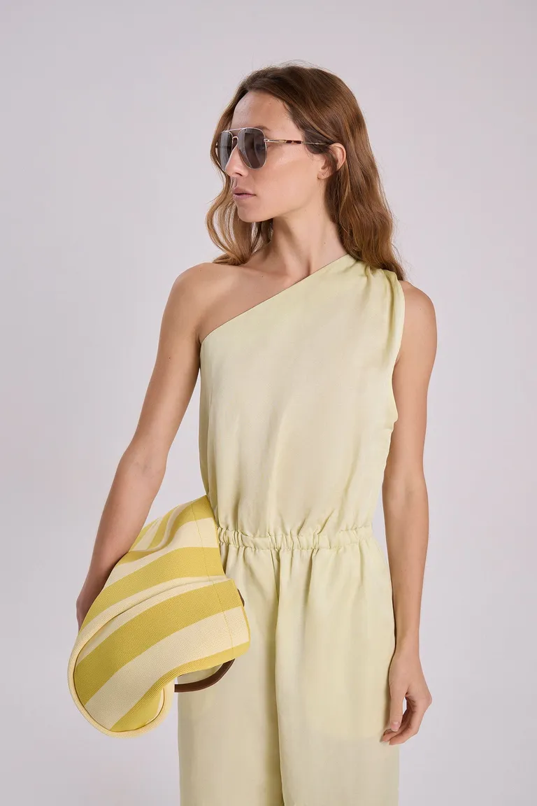 Mono asimétrico amarillo de corte amplio y cómodo de Maria Cher en Monos para argentina