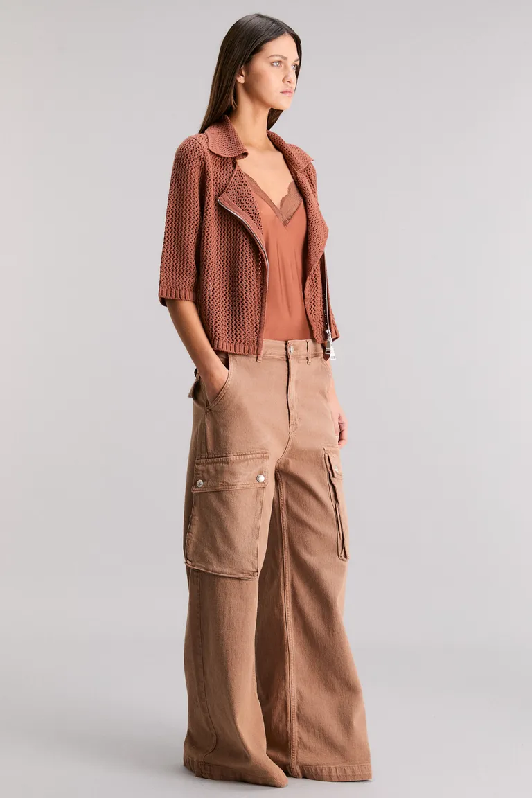 Elegante cardigan de diseño exclusivo con calados tejidos y corte regular de Kosiuko en Chaquetas para argentina