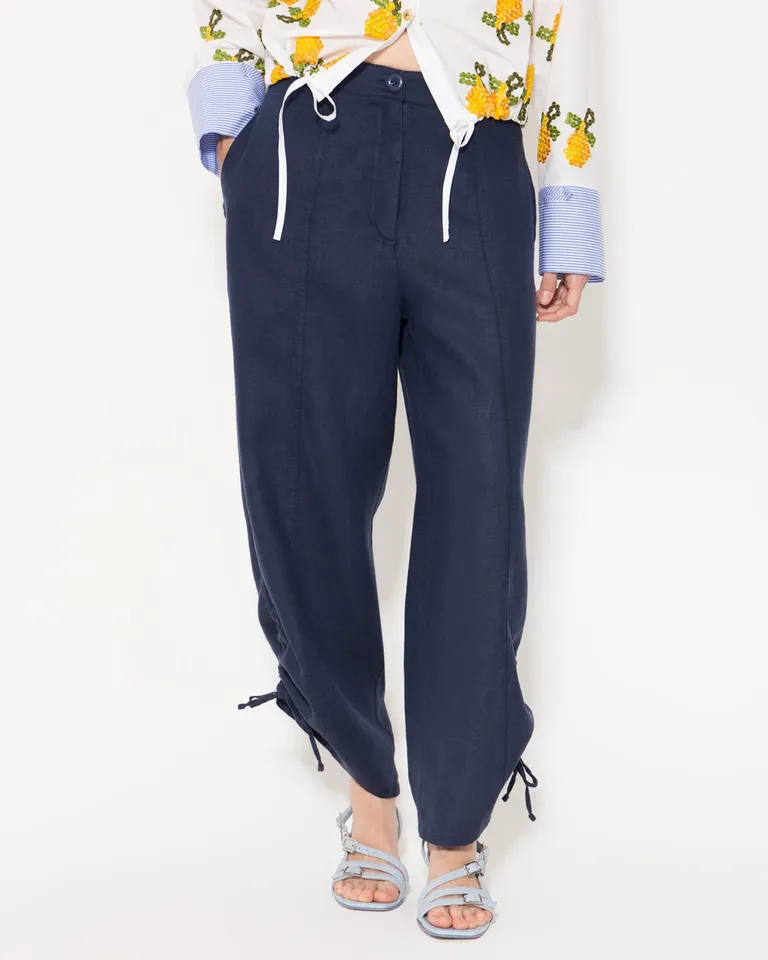 Pantalón de lino con recortes y detalles en el delantero de Jazmin Chebar en Pantalones para argentina