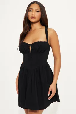 Mini vestido poplin taylor de Fashion Nova en Vestidos para argentina