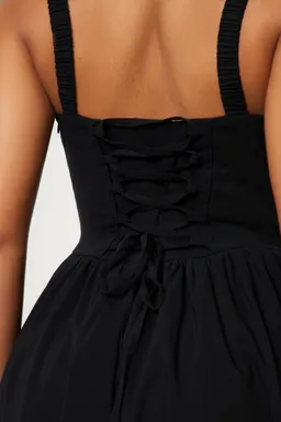 Mini vestido poplin taylor de Fashion Nova en Vestidos para argentina