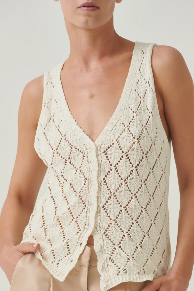 Chaleco Olinda - Prenda elegante y sofisticada para el clóset de toda mujer de Sweet en Chalecos para argentina