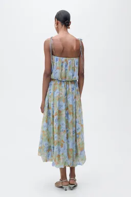 Vestido floral cintura fruncida de Mango en Vestidos para argentina