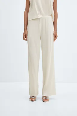 Pantalón wideleg plisado de Mango en Pantalones para argentina