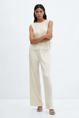 Pantalón wideleg plisado de Mango en Pantalones para argentina
