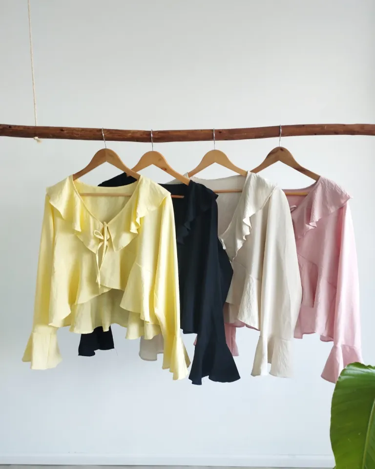 Blusa blanca con volados y lazo delantero - Elegante y femenina prenda de vestir de Lemmon en Blusas para argentina