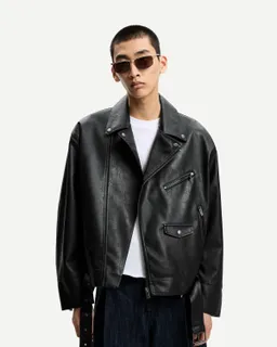 Campera símil cuero de Bershka en Abrigos y Camperas para argentina