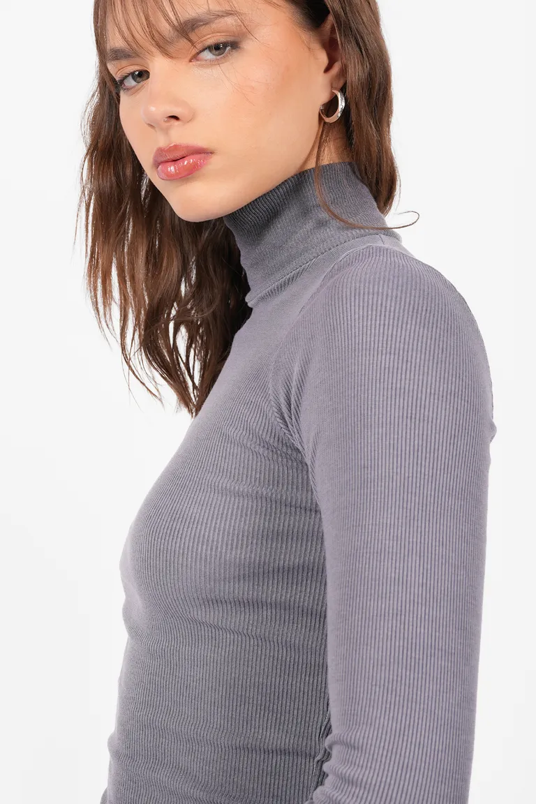 Top de manga larga con efecto degradado en terminaciones para mujer de Top White en Tops para argentina