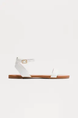 Sandalias chatitas sin excusas de Fashion Nova en Sandalias para argentina