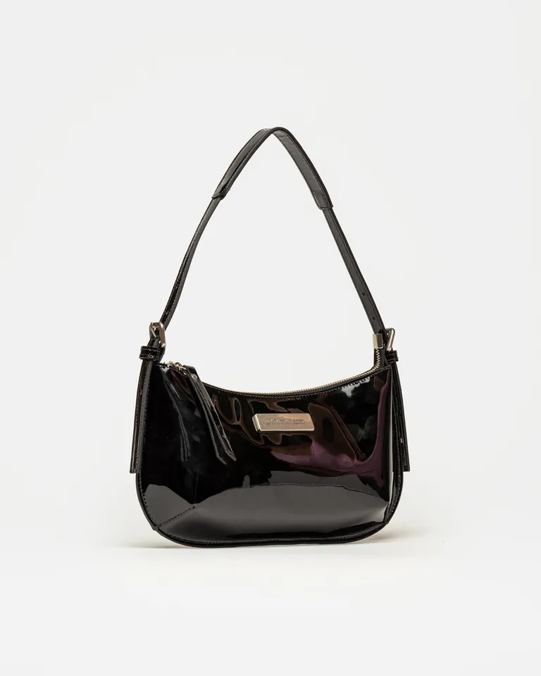 Cartera de hombro de cuero charol negro con manija regulable de Prüne en Bolsos y Carteras para argentina