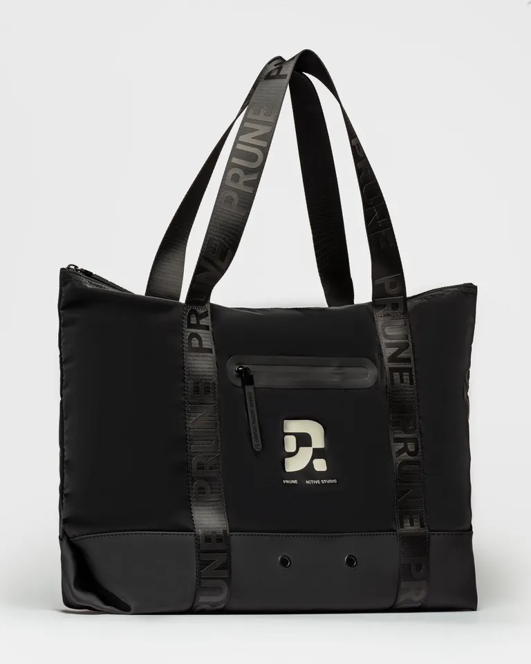 Bolso shopper negro de nylon con detalles contrastantes y compartimentos funcionales de Prüne en Bolsos y Carteras para argentina