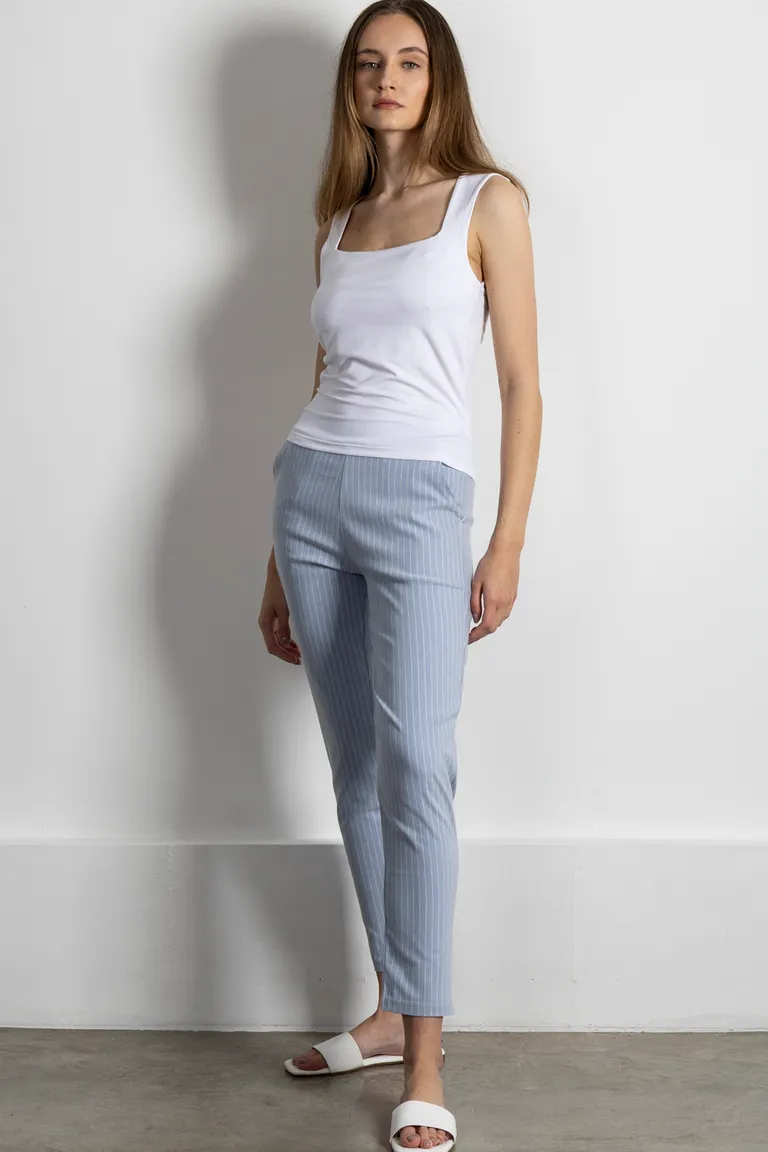 Pantalón de corte recto con diseño rayado para un aspecto refinado y elegante de Kill en Pantalones para argentina