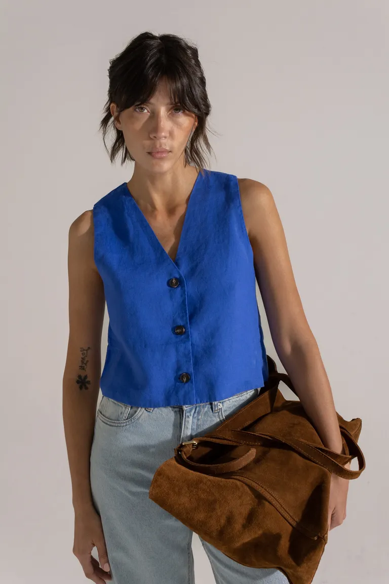 Chaleco azul sin mangas para mujer, diseño sencillo y elegante de Akiabara en Chalecos para argentina