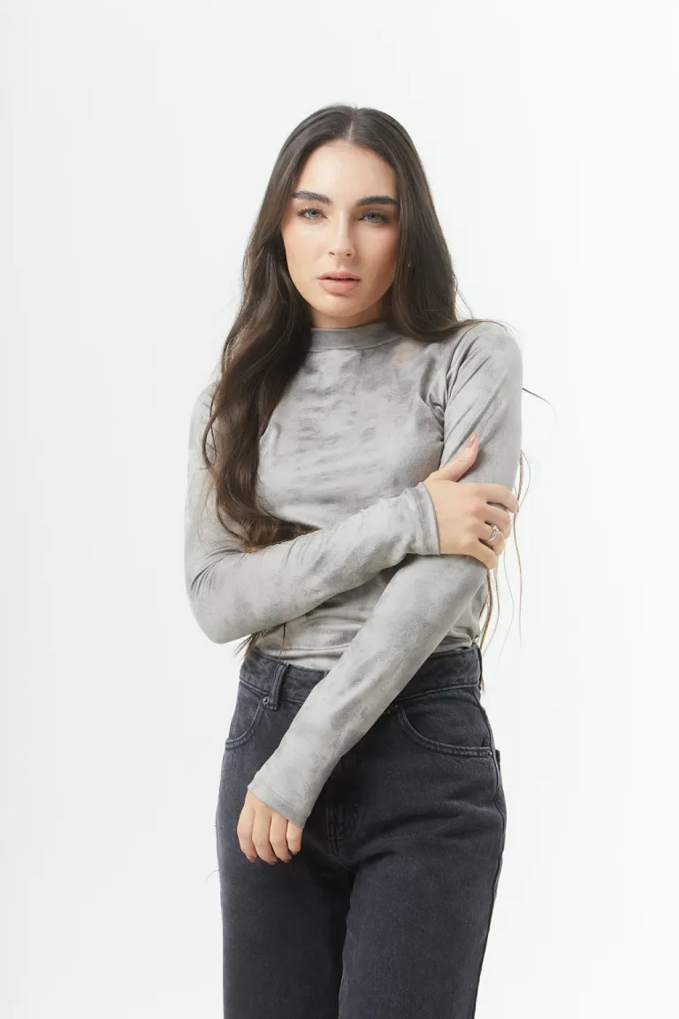 Body gris de lycra de manga larga para mujer - Prenda versátil para día y noche de Belle en Bodies para argentina