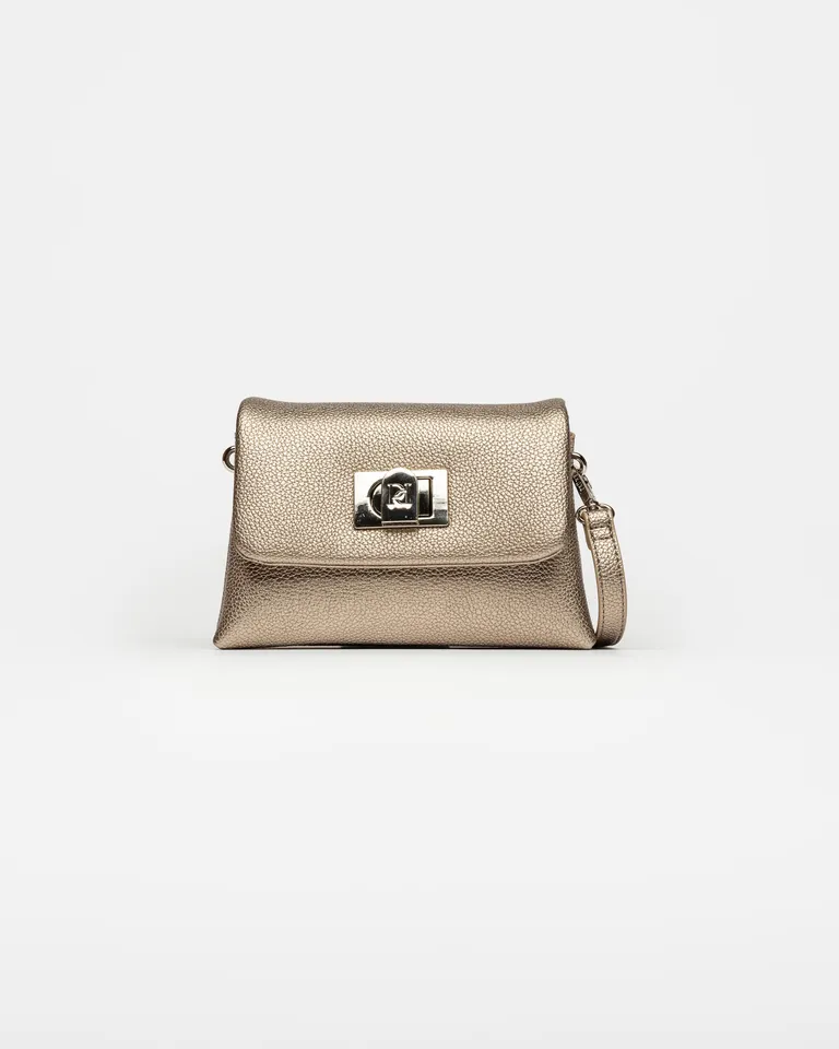 Cartera bandolera con cierres metálicos y 3 compartimentos para un look elegante y funcional de Prüne en Bolsos y Carteras para argentina