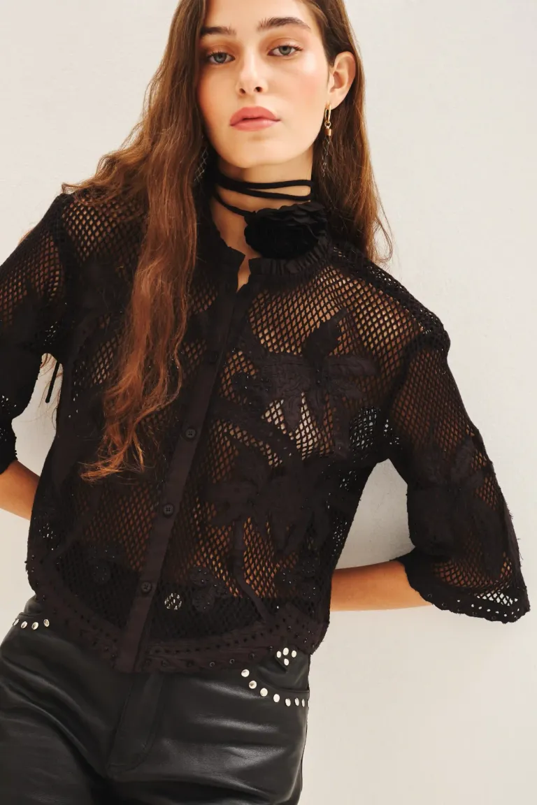 Camisa de red de algodón con bordados y lentejuelas, de diseño exclusivo y delicado de Rapsodia en Camisas para argentina