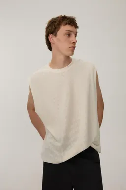Remera musculosa texturizada de Lefties en Buzos y Sweaters para argentina
