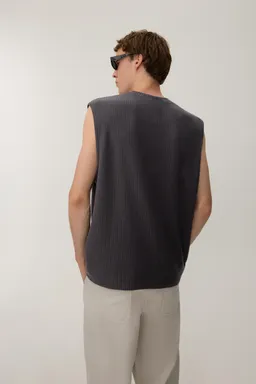 Remera musculosa texturizada de Lefties en Buzos y Sweaters para argentina