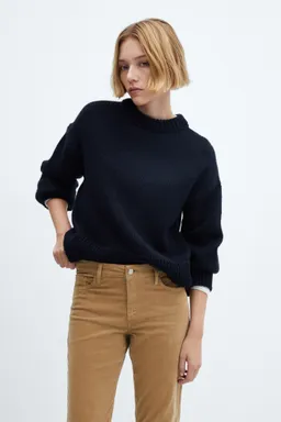 Pantalón flare tiro medio de Mango en Pantalones para argentina