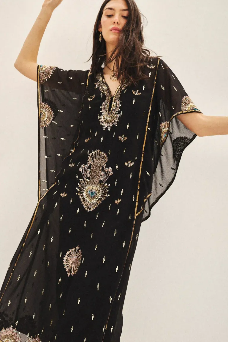 Vestido largo con escote en V y mangas amplias en estampado con detalles brillantes de Rapsodia en Vestidos para argentina