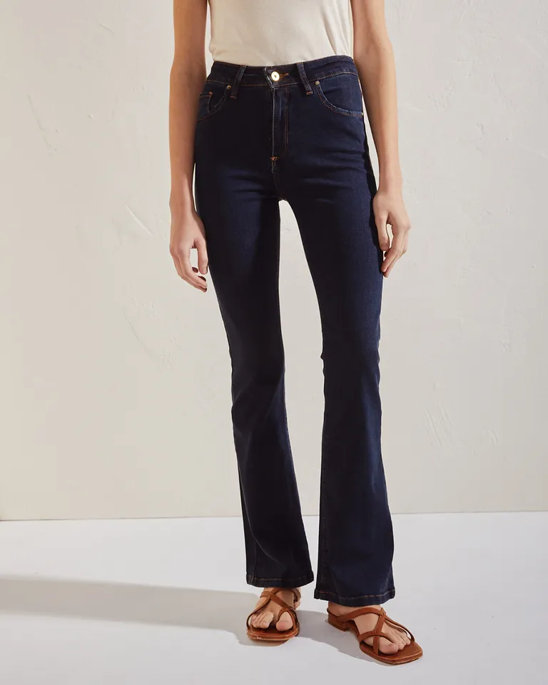 Pantalones vaqueros de tiro alto y corte boot cut para mujer de Wanama en Pantalones para argentina