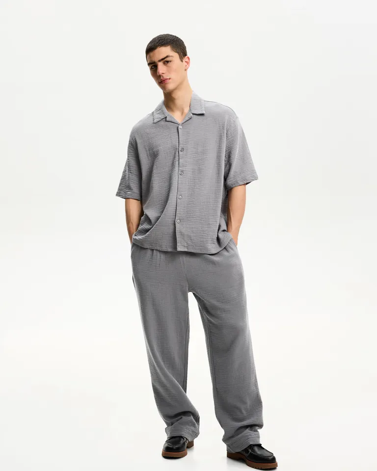 Camisa manga corta texturizada de Bershka en Camisas para argentina