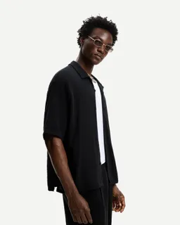 Camisa manga corta texturizada de Bershka en Camisas para argentina