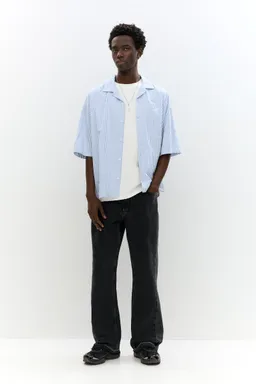 Jeans loose flare de Pull&Bear en Pantalones para argentina