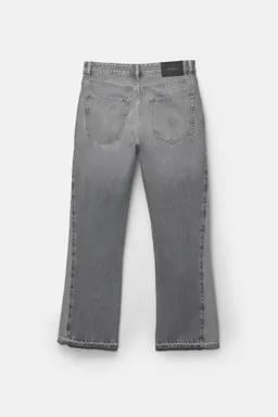 Jeans loose flare de Pull&Bear en Pantalones para argentina