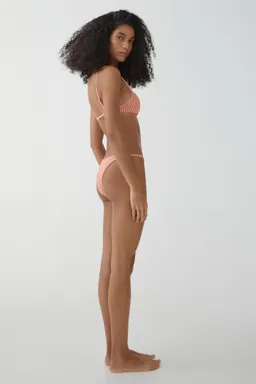 Top bikini rayas de Mango en Swimwear y Beachwear para argentina