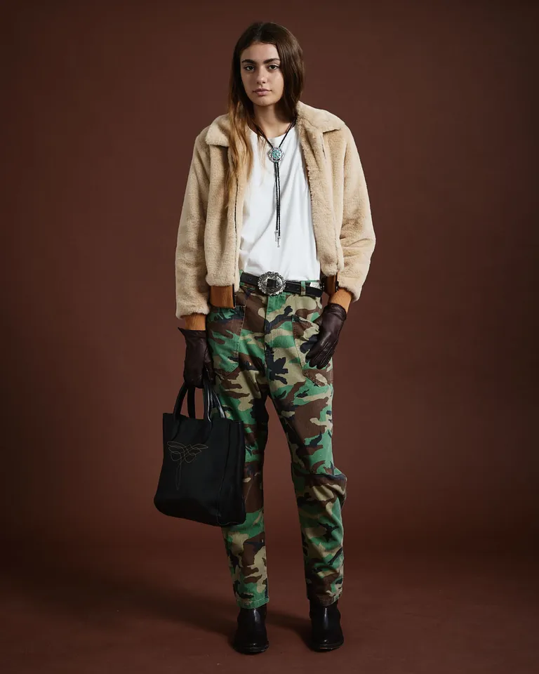 Remera manga corta con cuello redondo y calce clásico casual de Wanama en Remeras para argentina