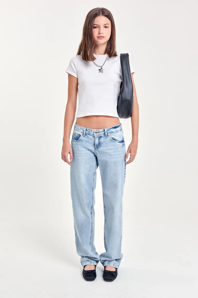 Pantalón de tiro bajo de corte recto y pierna amplia en denim azul claro de 47 Street en Pantalones para argentina