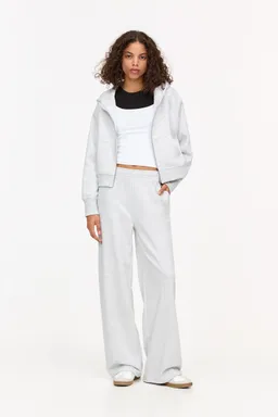 Pantalón chándal recto de Pull&Bear en Pantalones para argentina